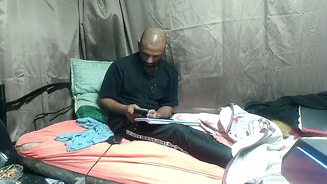 Camodick online show from April 18, 12:02 am