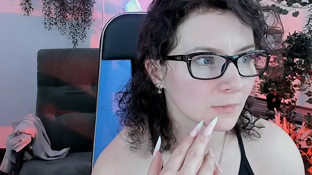 AureliaGleam online show from May 14, 7:36 am