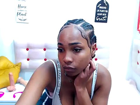 whitneynaugthyxxxx online show from May 9, 2:52 pm