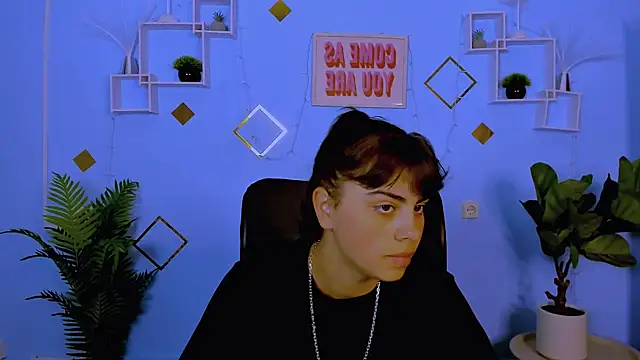 shadow kiss  online show from June 26, 8:48 am