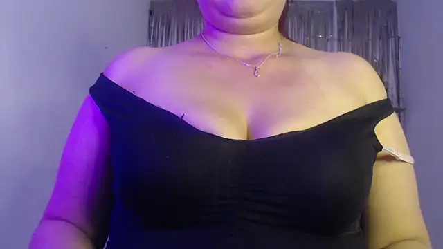 BriannaBlaze69 online show from June 17, 7:26 pm