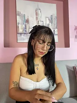 Gaby Pinkk online show from May 13, 6:02 pm