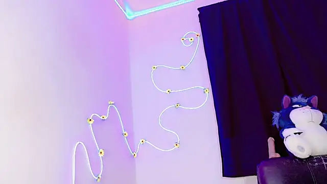 everlin 01 online show from June 11, 12:32 am