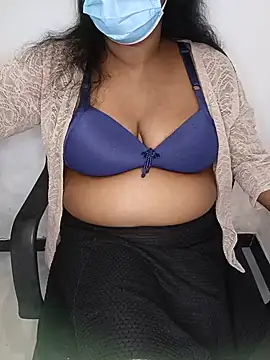 Xbees CT online show from July 2, 3:45 am
