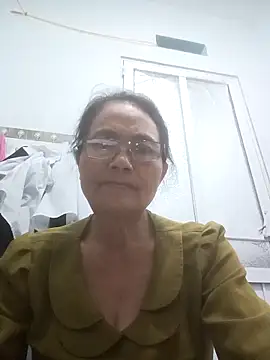Vieekee online show from May 11, 4:04 pm