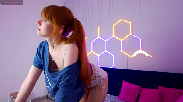 Angel Fleur online show from May 29, 1:36 am