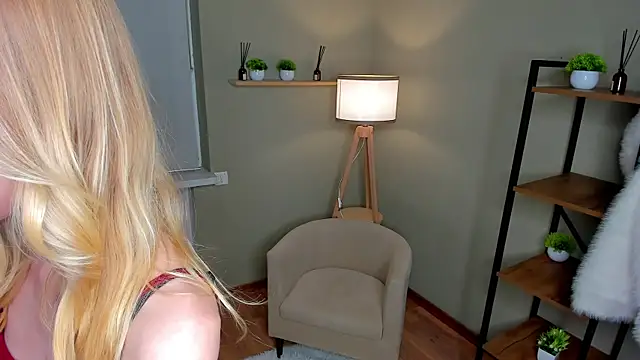 PlushyMood online show from June 7, 9:38 am