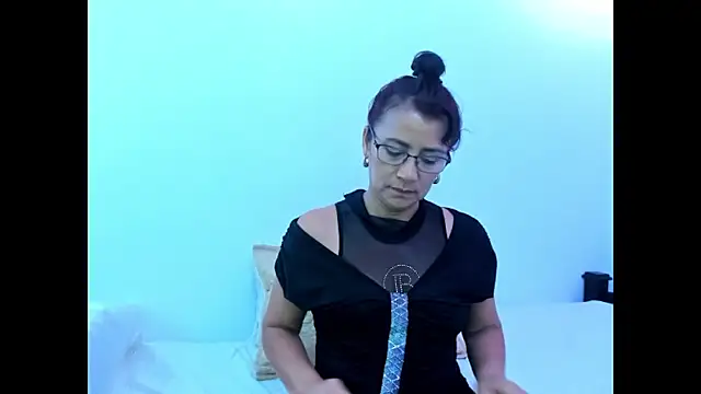 Ms Amada online show from May 16, 12:24 am