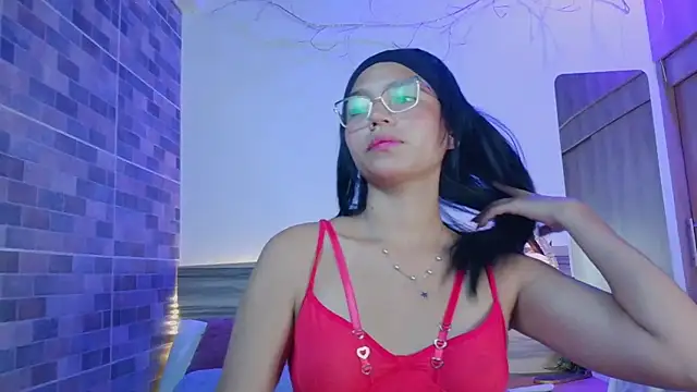 Evalune  online show from July 2, 5:24 am
