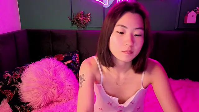 Runi Asian online show from June 22, 1:43 am