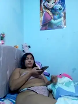 p4mela online show from May 14, 6:08 am