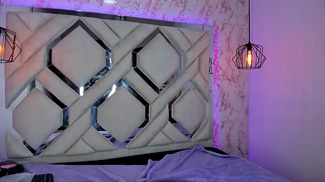 leri rose  online show from July 28, 3:21 pm