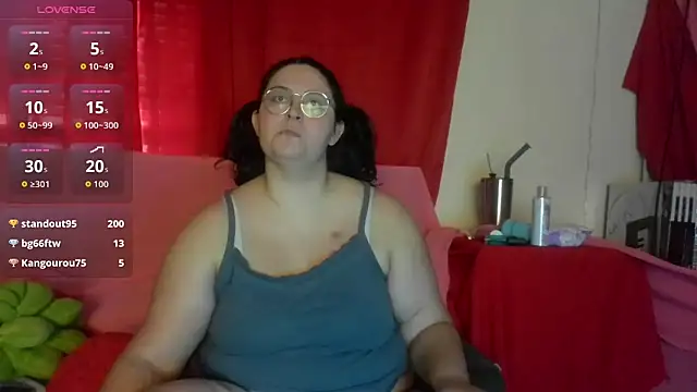 squishkink online show from June 8, 4:08 pm