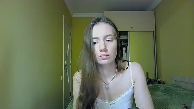 MilkaCrystal online show from June 1, 1:02 pm