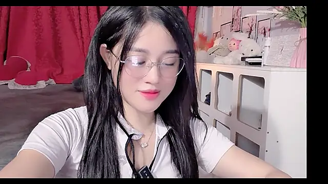 Bee-Cherry online show from May 30, 1:09 pm