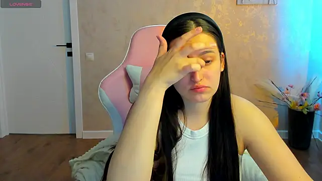 Elizabet Colllins online show from May 27, 1:27 am