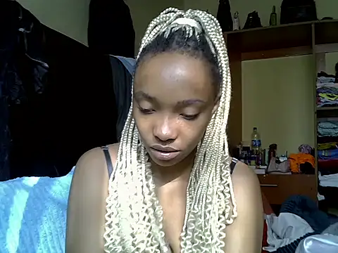 pretty jazminee1 online show from May 22, 5:38 am