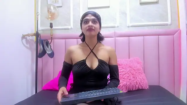 velvet girll online show from May 27, 1:30 pm
