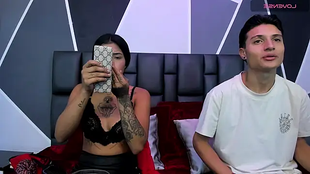 ChloeAndMax online show from May 27, 12:35 pm
