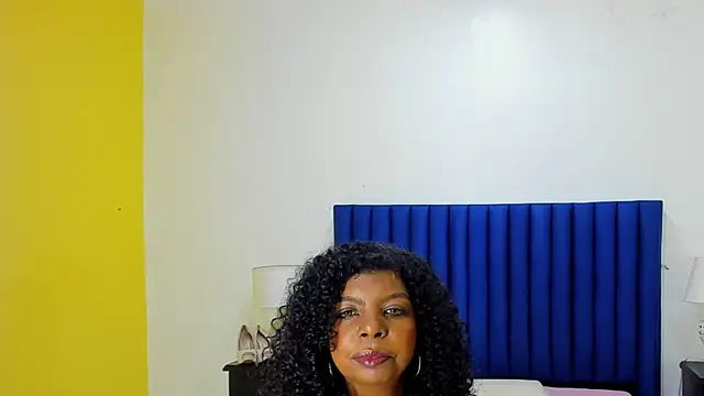 XtinaRave online show from May 27, 7:00 pm