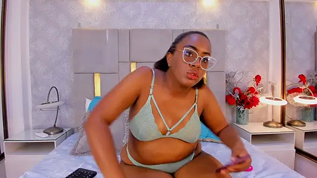 ZoeBrowns online show from May 27, 12:02 pm
