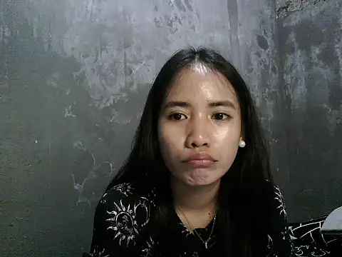 young sophieee online show from June 3, 4:57 am