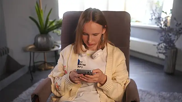 HelaineLube online show from May 30, 11:41 am