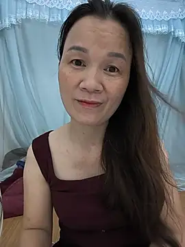 Lye lovely online show from July 14, 2:00 pm