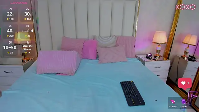 KaylaDavies online show from June 25, 8:21 pm