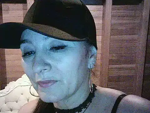 Anlly garcia002 online show from May 28, 4:54 am