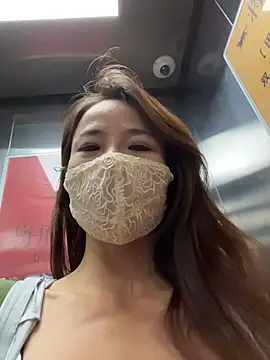kiss loo online show from July 8, 7:32 am