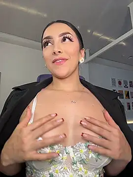  Kimberlyclars online show from May 27, 1:57 am