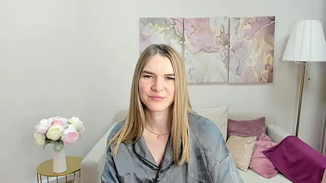 RoxyReignn online show from May 29, 2:09 am