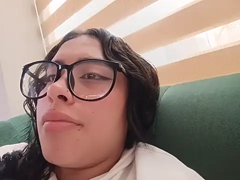 Kimdyy  online show from July 16, 7:18 pm