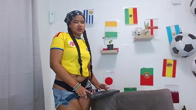 sweet val  online show from June 17, 6:42 pm