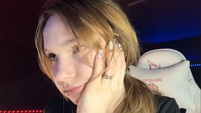 OpheliaVoss online show from June 20, 10:24 pm