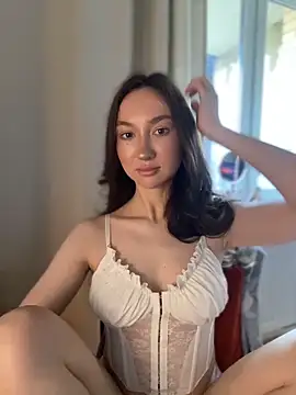 Maryana Ro online show from June 3, 4:56 pm