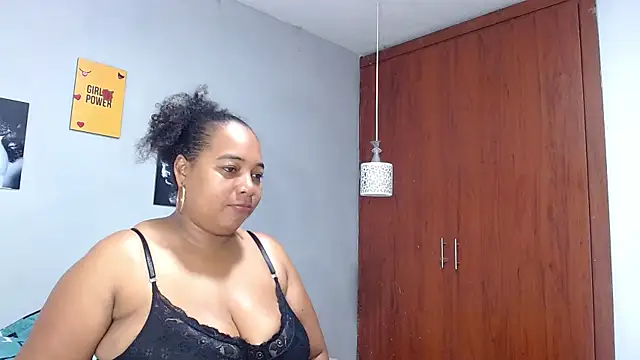 amaranthajhones 42 online show from May 30, 12:36 pm