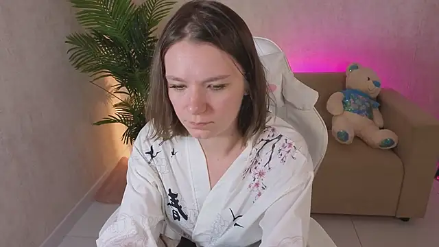 kira hatti online show from June 10, 9:08 am