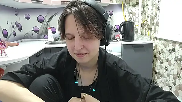 Saranade online show from June 19, 5:38 pm