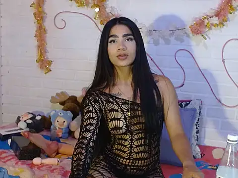 IreneSaez333 online show from August 1, 12:01 am