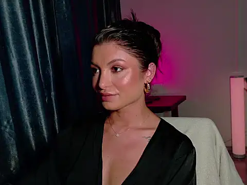 VanessaOs online show from August 6, 2:02 pm