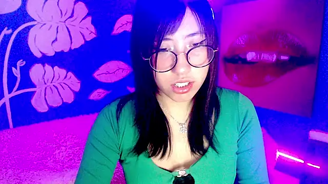 eli doll online show from June 14, 10:15 am