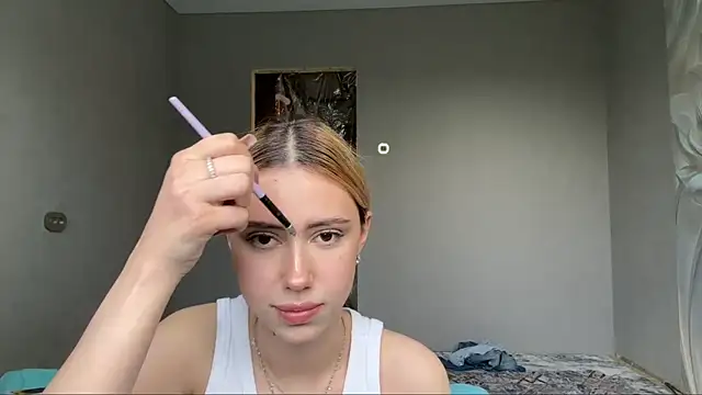CuttyKatty online show from June 1, 2:41 pm