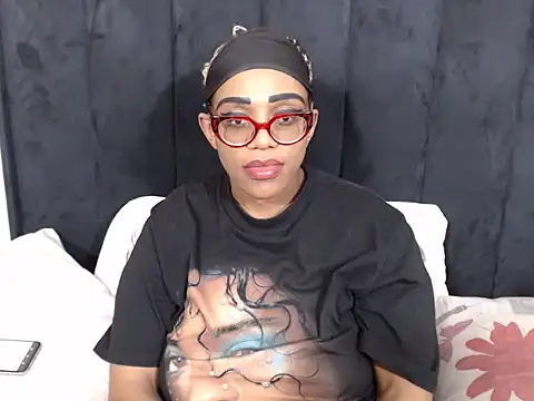 SultryDivax online show from July 1, 6:40 pm