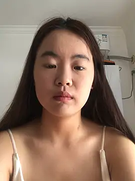 YiYi5520 online show from June 2, 5:41 am