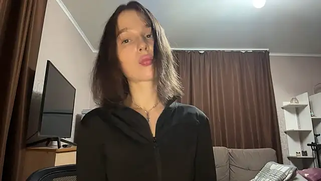mivique online show from June 13, 11:46 pm