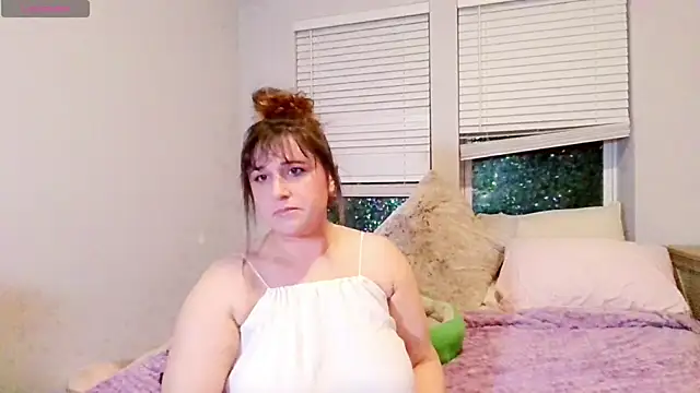 maddiliz online show from February 20, 2:54 am