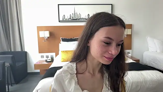 kittyrae online show from July 18, 7:11 am