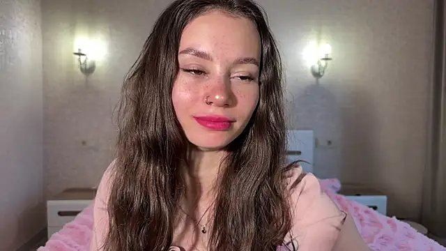 kittyrae online show from July 6, 7:35 am